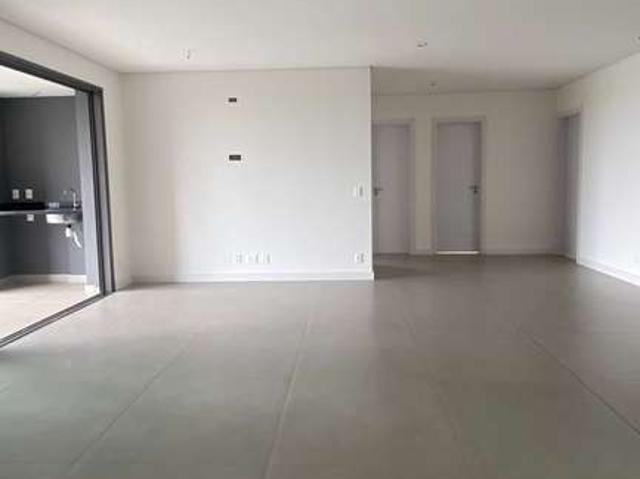 Apartamento venda em Região Geográfica Imediata de Maringá, Maringá