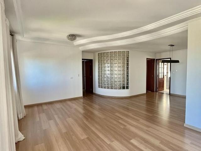Apartamento venda em Região Geográfica Imediata de Maringá, Maringá
