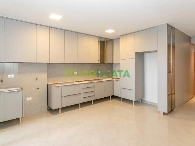 Apartamento venda em Região Geográfica Imediata de Maringá, Maringá