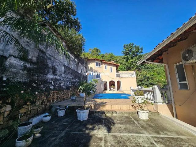 Apartamento venda em Região Praias da Baía, Niterói