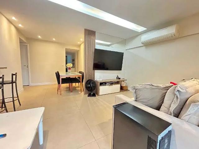 Apartamento venda em Região Praias da Baía, Niterói