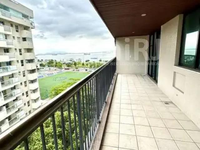 Apartamento venda em Região Praias da Baía, Niterói