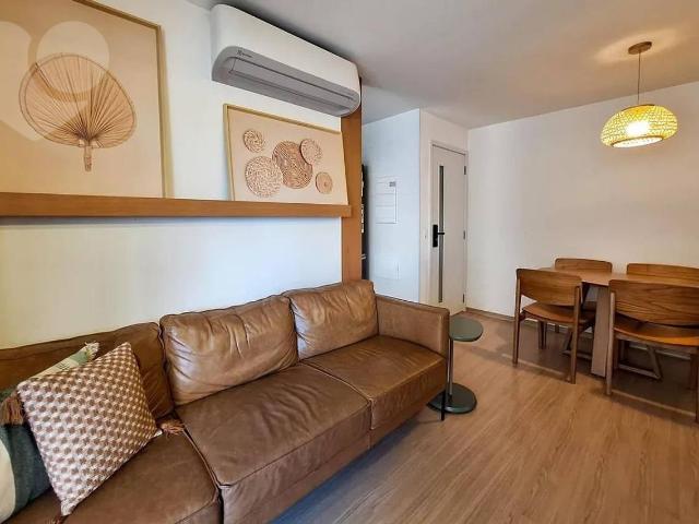 Apartamento venda em Região Praias da Baía, Niterói