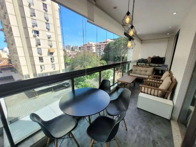 Apartamento venda em Região Praias da Baía, Niterói