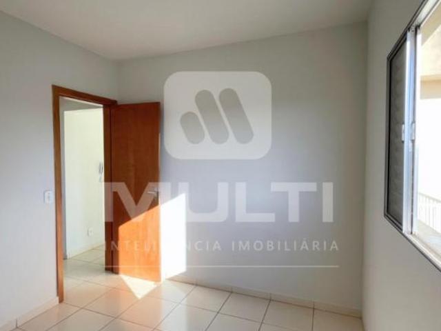 Apartamento venda em Região Geográfica Imediata de Uberlândia, Oliveira Fortes