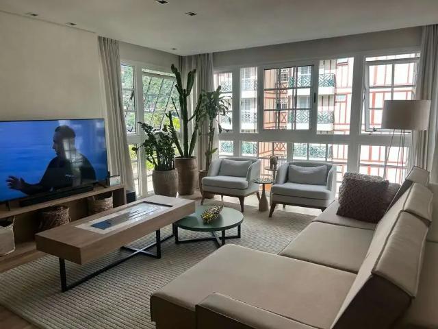 Apartamento venda em Região Geográfica Imediata de Petrópolis, Região Metropolitana do Rio de Janeiro