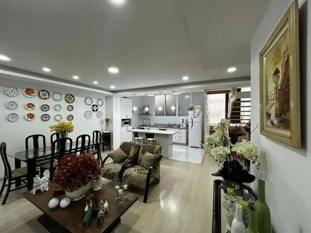 Apartamento venda em Região Geográfica Imediata de Petrópolis, Região Metropolitana do Rio de Janeiro