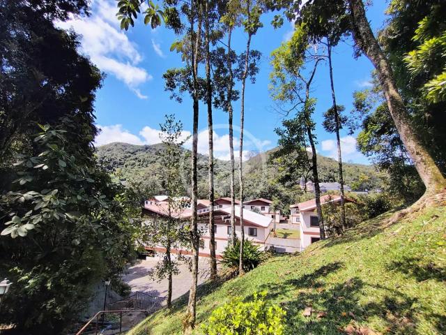 Apartamento venda em Petrópolis