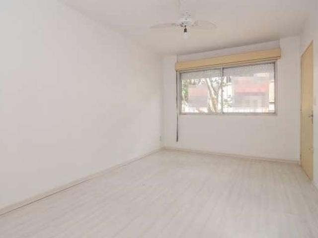 Apartamento venda em Walderes, Porto Alegre