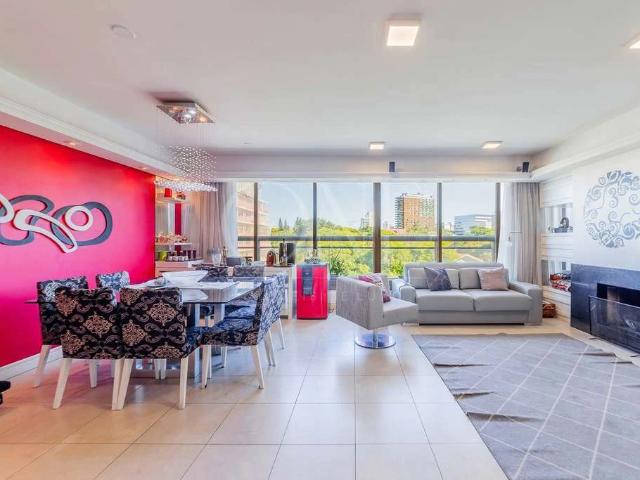 Apartamento venda em Três Figueiras, Porto Alegre