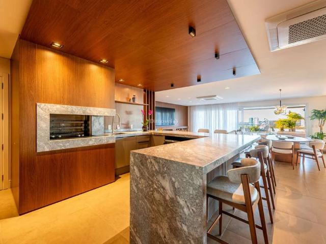 Apartamento venda em Vila Assunção, Porto Alegre