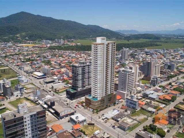 Apartamento venda em Região Geográfica Imediata de Campo Mourão, Campo Mourão