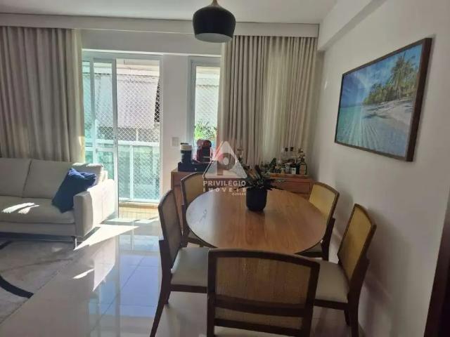 Apartamento venda em Santa Marta, Rio de Janeiro