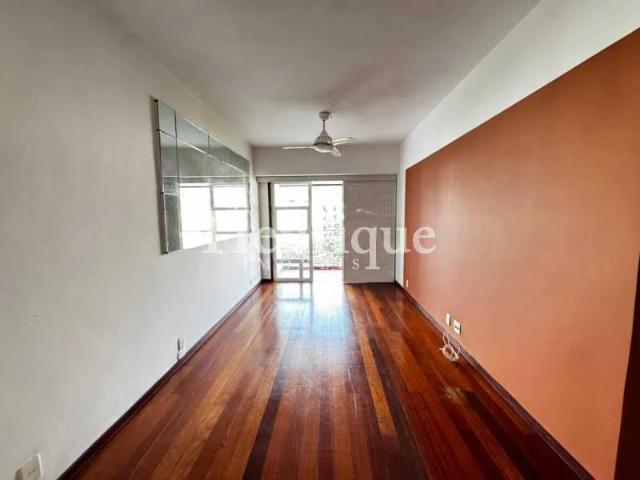 Apartamento venda em Santa Marta, Rio de Janeiro