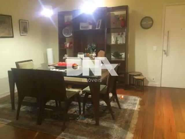 Apartamento venda em Santa Marta, Rio de Janeiro