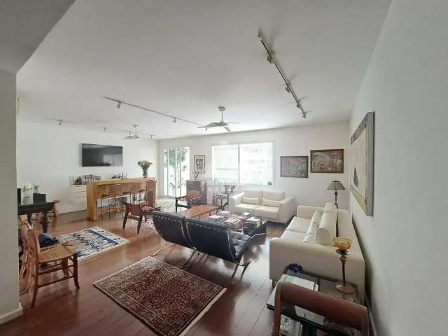 Apartamento venda em Cosme Velho, Rio de Janeiro