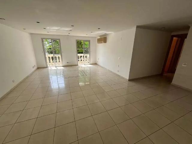 Apartamento venda em Região Imediata de São José dos Campos, Região Metropolitana do Vale do Paraíba e Litoral Norte