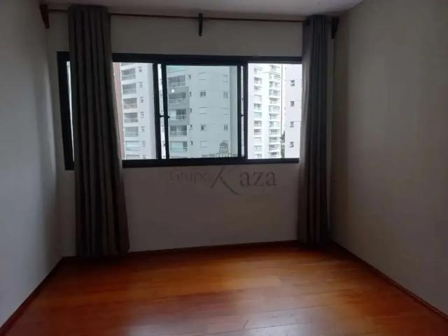 Apartamento venda em Região Imediata de São José dos Campos, Região Metropolitana do Vale do Paraíba e Litoral Norte