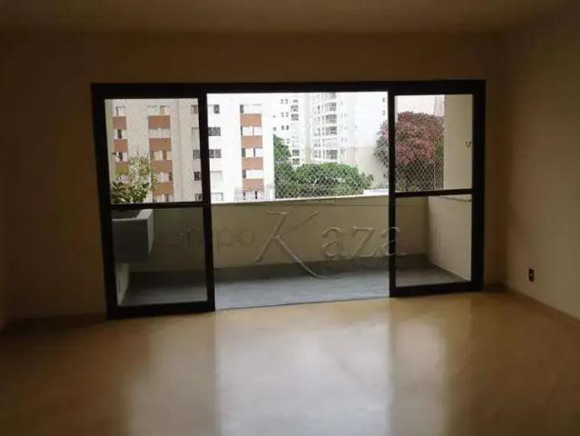 Apartamento venda em Região Imediata de São José dos Campos, Região Metropolitana do Vale do Paraíba e Litoral Norte