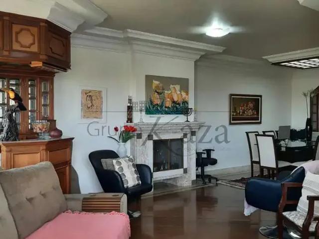 Apartamento venda em Região Imediata de São José dos Campos, Região Metropolitana do Vale do Paraíba e Litoral Norte