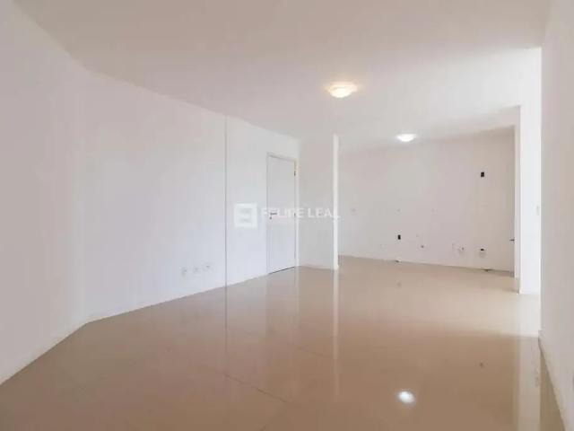 Apartamento venda em Região Geográfica Imediata de Florianópolis, São José