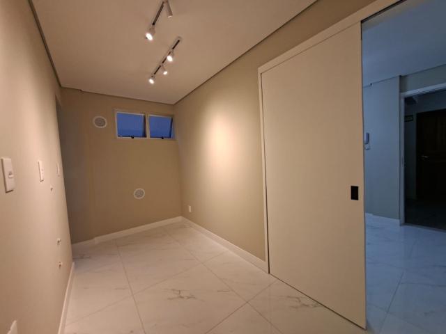 Apartamento venda em Região Geográfica Imediata de Florianópolis, São José