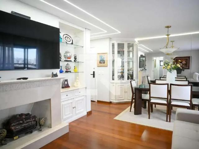 Apartamento venda em Região Imediata de São Paulo, Região Metropolitana de São Paulo
