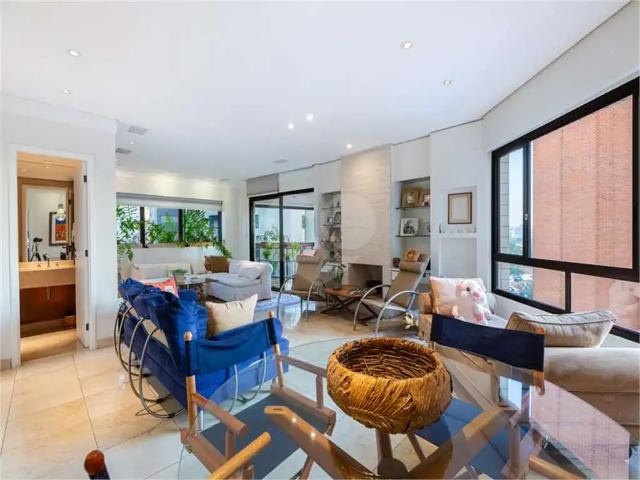 Apartamento venda em Região Imediata de Assis, Assis