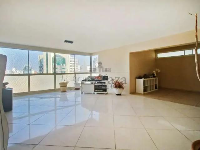Apartamento venda em Região Imediata de Bauru, Bauru