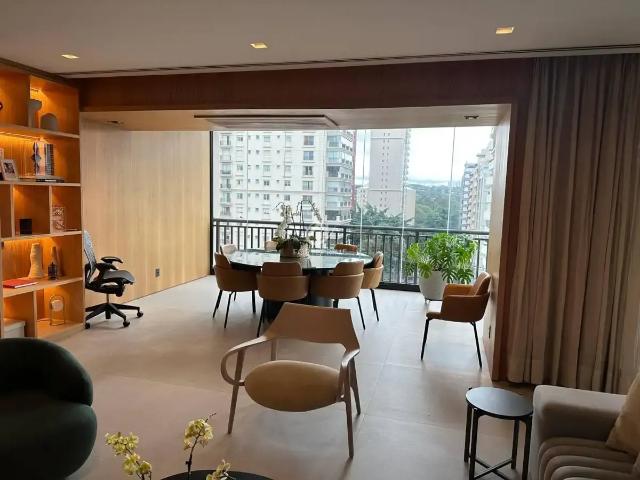 Apartamento venda em Vila Olímpia, São Paulo