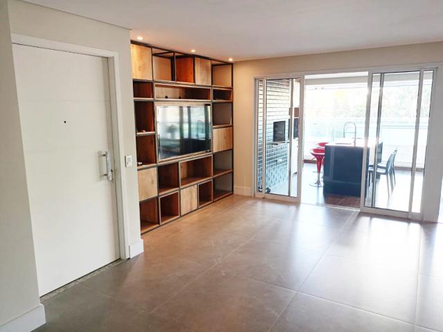 Apartamento venda em Vila Alexandria, São Paulo
