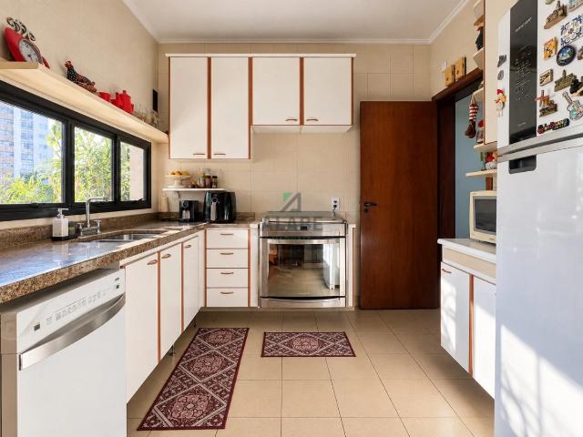 Apartamento venda em Vila Alexandria, São Paulo