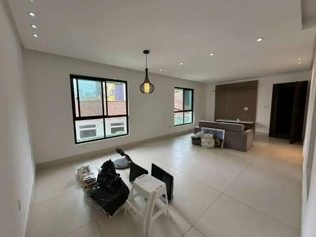 Apartamento venda em Região Geográfica Imediata de Salvador, Região Metropolitana de Salvador