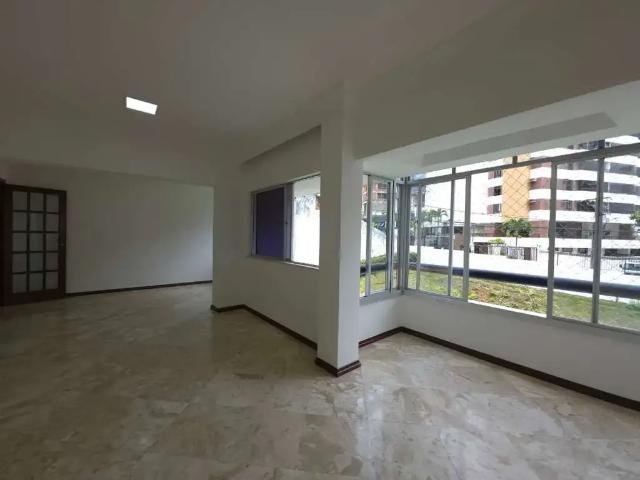 Apartamento venda em Região Geográfica Imediata de Salvador, Região Metropolitana de Salvador
