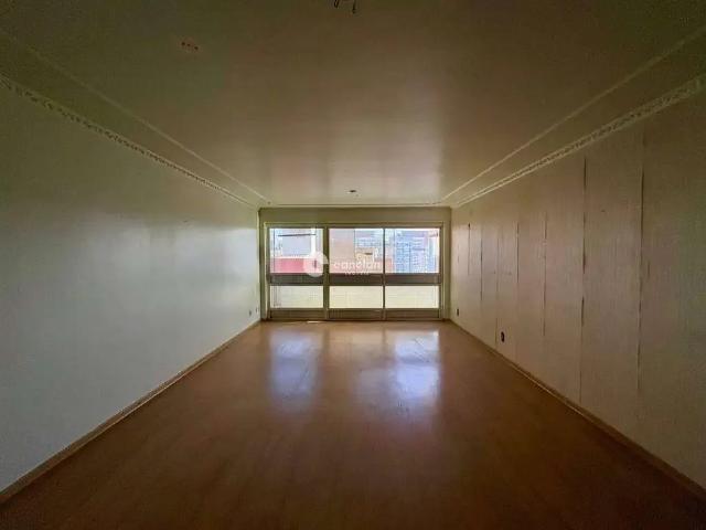 Apartamento venda em Região Geográfica Imediata do Distrito Federal, Região Integrada de Desenvolvimento do Distrito Federal e Entorno