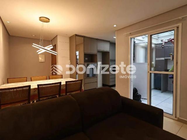 Apartamento venda em Parque Industriário, Santo André