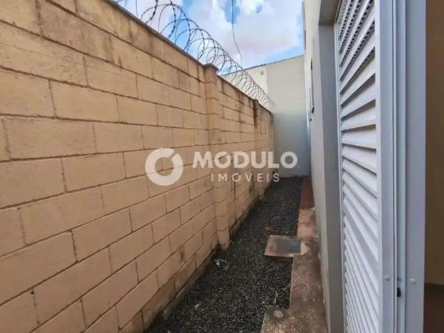 Apartamento venda em Região Geográfica Imediata de Uberlândia, Oliveira Fortes
