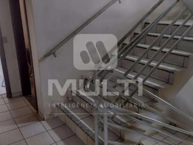 Apartamento venda em Região Geográfica Imediata de Uberlândia, Oliveira Fortes