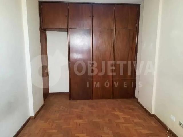 Apartamento venda em Região Geográfica Imediata de Uberlândia, Oliveira Fortes
