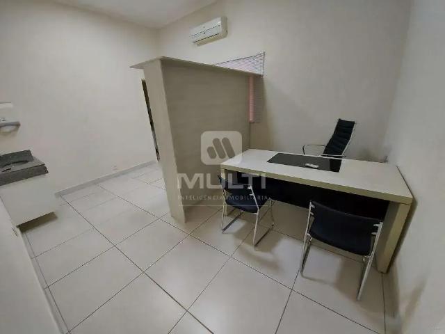 Apartamento venda em Região Geográfica Imediata de Uberlândia, Oliveira Fortes