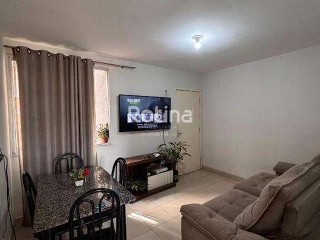 Apartamento venda em Região Geográfica Imediata de Uberlândia, Oliveira Fortes