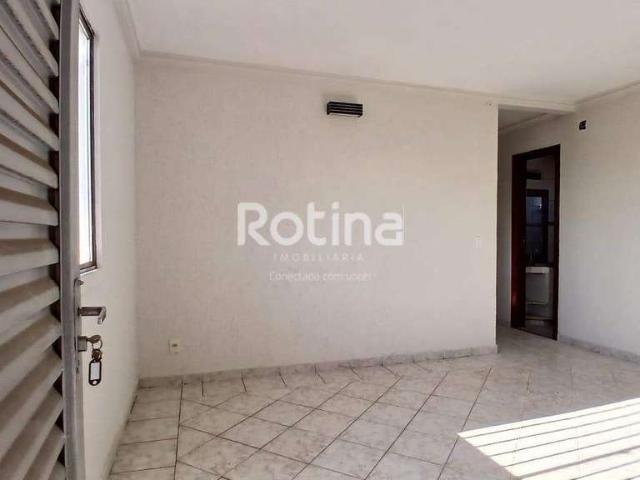 Apartamento venda em Região Geográfica Imediata de Uberlândia, Oliveira Fortes