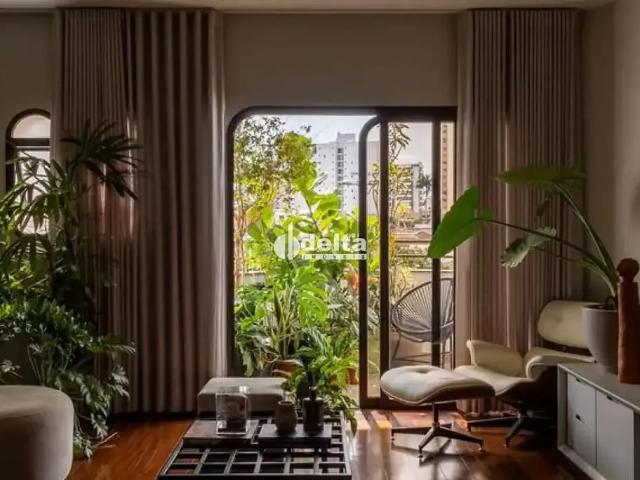 Apartamento venda em Setor Central, Uberlândia