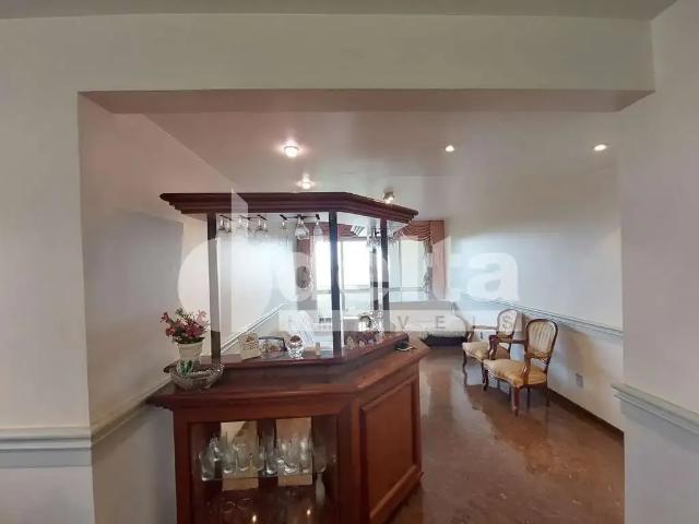 Apartamento venda em Região Geográfica Imediata de Uberlândia, Oliveira Fortes