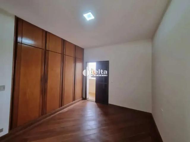 Apartamento venda em Região Geográfica Imediata de Uberlândia, Oliveira Fortes