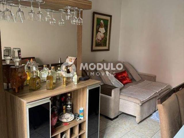 Apartamento venda em Região Geográfica Imediata de Uberlândia, Oliveira Fortes