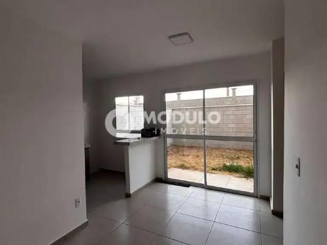 Apartamento venda em Região Geográfica Imediata de Uberlândia, Oliveira Fortes