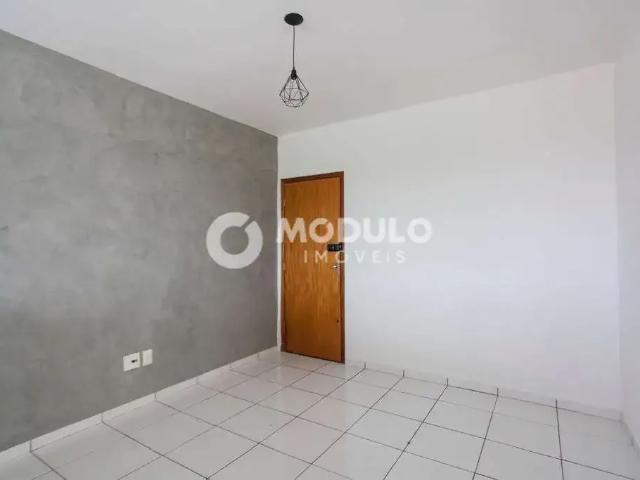 Apartamento venda em Região Geográfica Imediata de Uberlândia, Oliveira Fortes