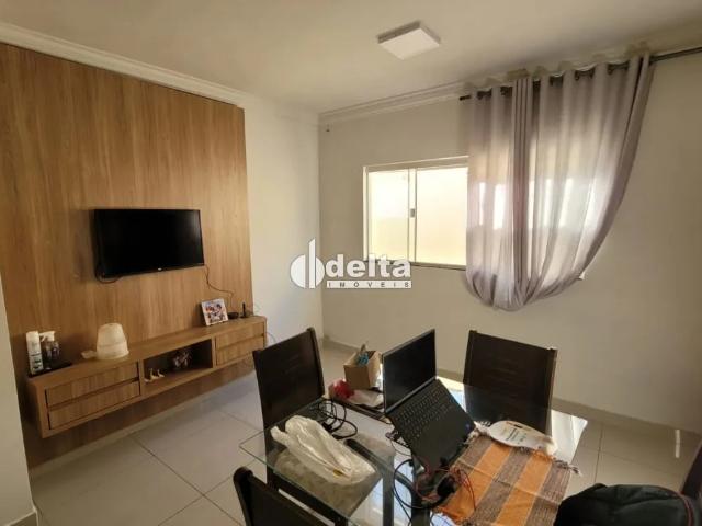 Apartamento venda em Jardim Holanda, Uberlândia