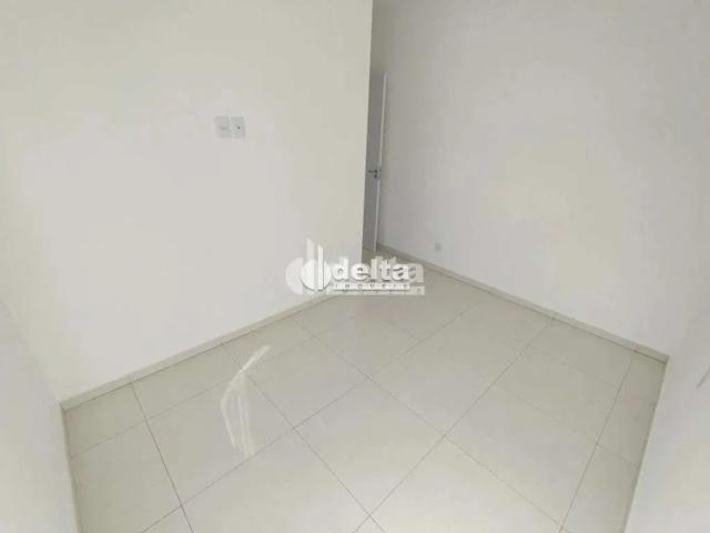 Apartamento venda em Cond. Res. Jardim Holanda III, Uberlândia